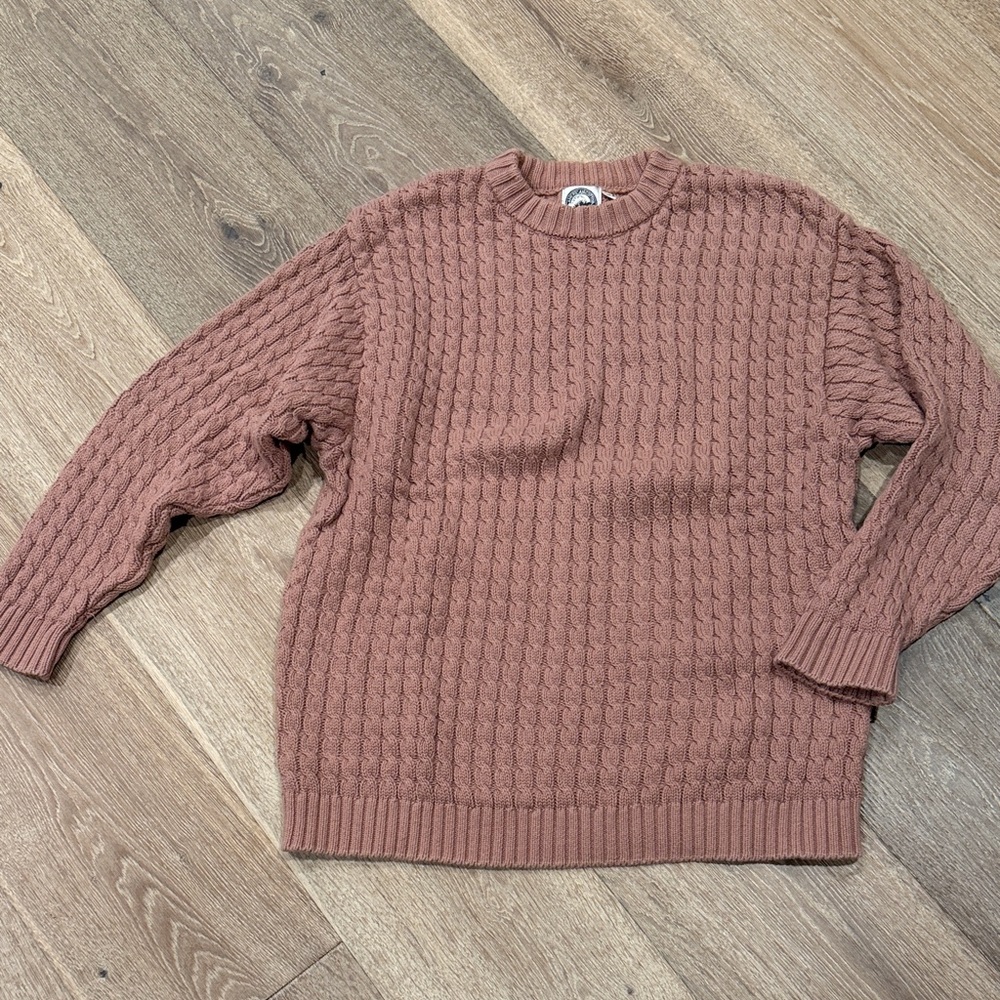 Men's Crewneck Cable Knit Sweater - Rosewood
